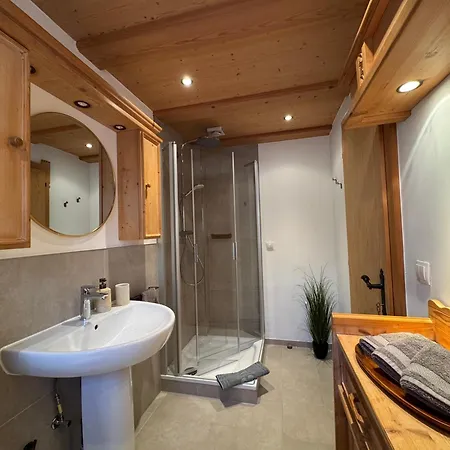 Alpenstil Im Wunderschoenen Wiedtal Apartment *